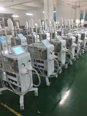 Haut-Therapie IPL-Haar-Abbau-Gerät OPTs SHR ODM 4000W Technologie